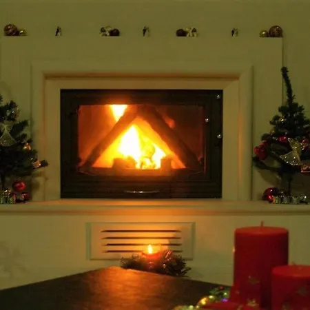 Beyaz Ev 3* אלאקאטי