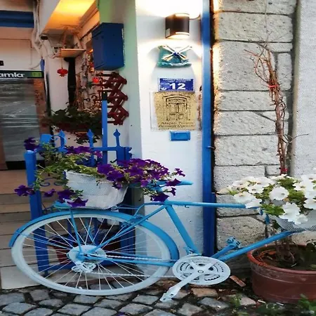 Beyaz Ev בית הארחה 3*