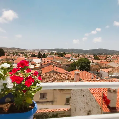 Beyaz Ev בית הארחה 3*