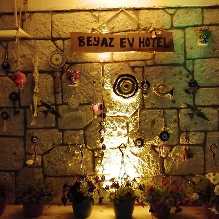 Beyaz Ev 3* אלאקאטי
