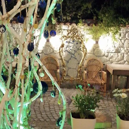 בית הארחה Beyaz Ev 3*