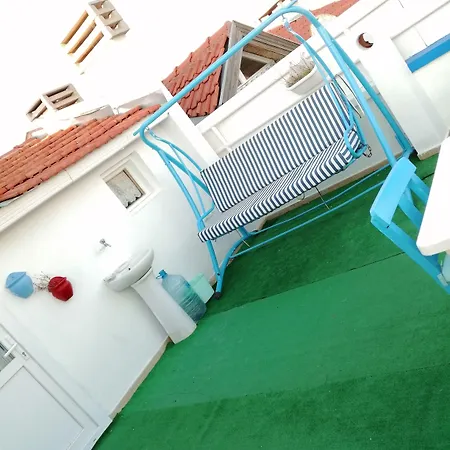 Beyaz Ev בית הארחה