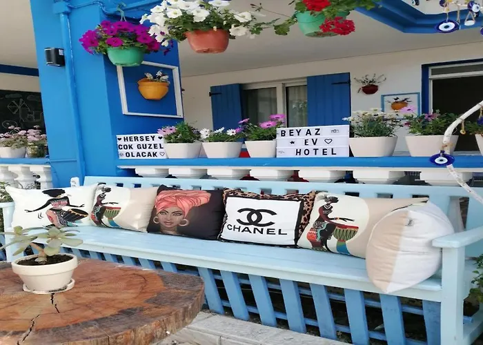 Beyaz Ev Affittacamere Alaçatı