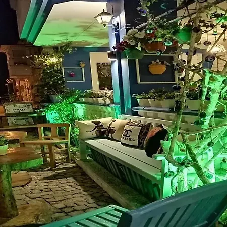 Beyaz Ev Guest house