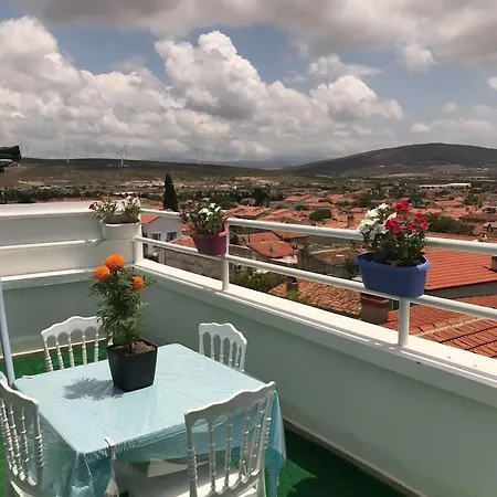 Beyaz Ev Алачати