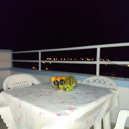 Beyaz Ev Alacati